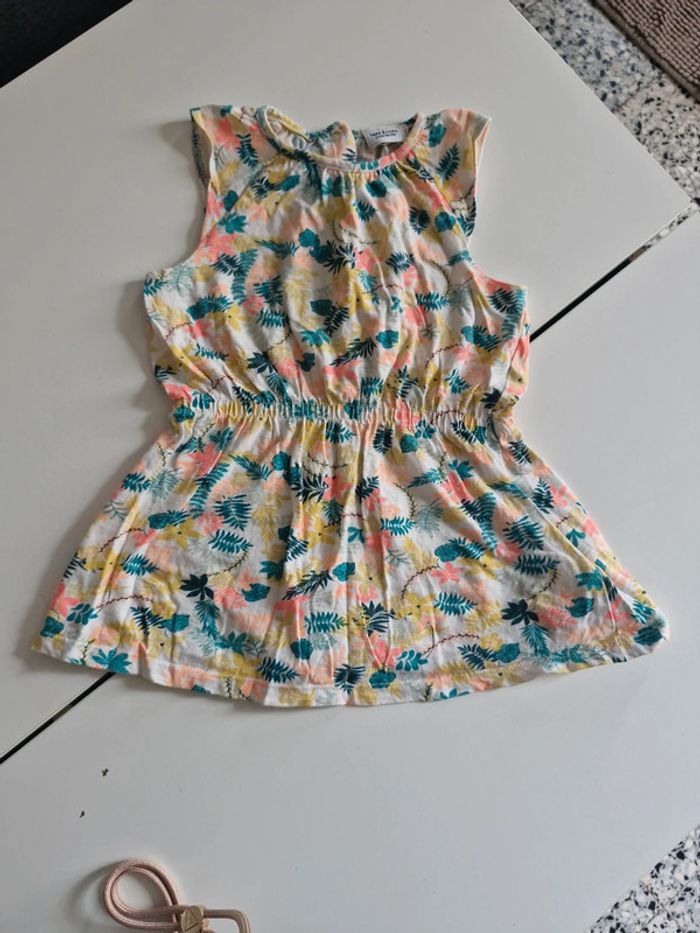 Robe tape a l'œil
