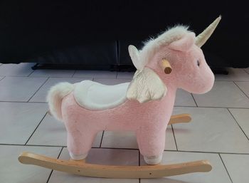 Licorne à bascule