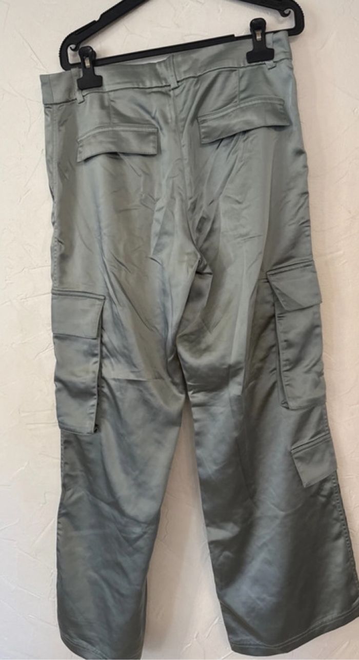 Pantalon cargo H&M satin - photo numéro 3
