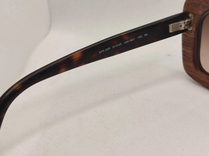 Lunettes de soleil Prada en Bois et acétate marron - photo numéro 3