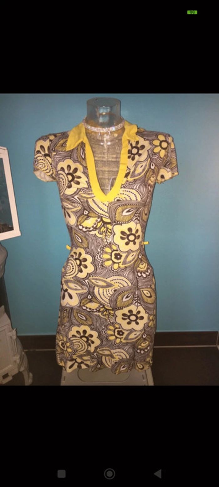 Robe estivale cintrée imprimée motif floral paisley 36/38