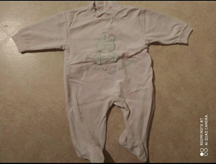 Pyjama rose 1 pièce 6 mois