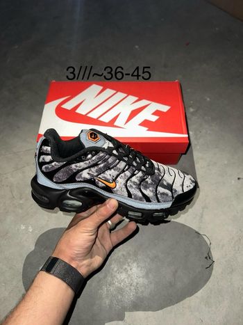 Nike tn militaire noir orange gris 39