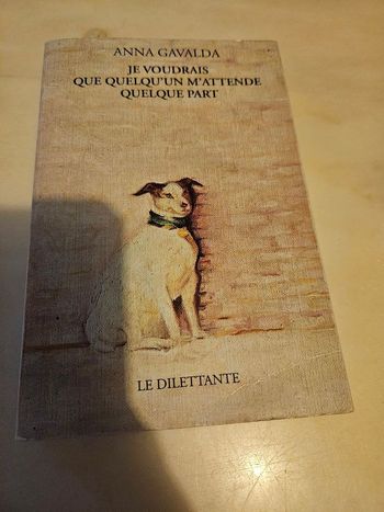 Je voudrais que quelqu'un m'attende quelque part