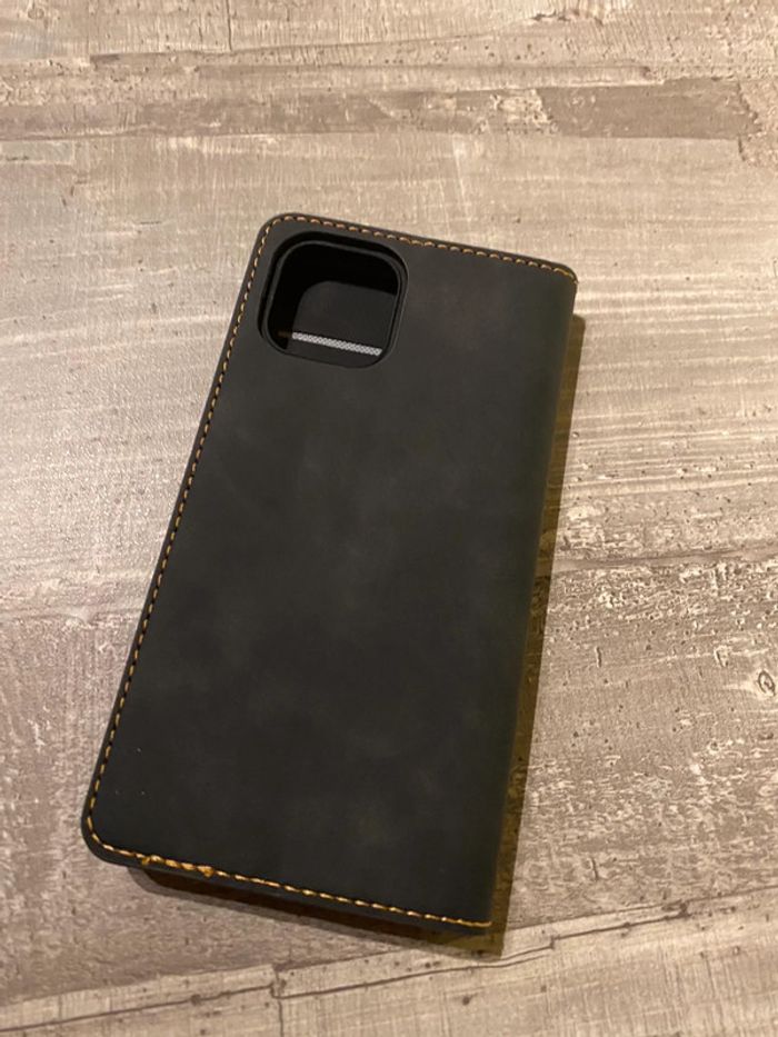 Pochette iPhone11 pro neuve - photo numéro 2