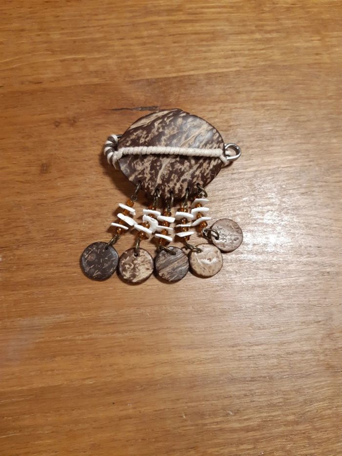 Broche femme