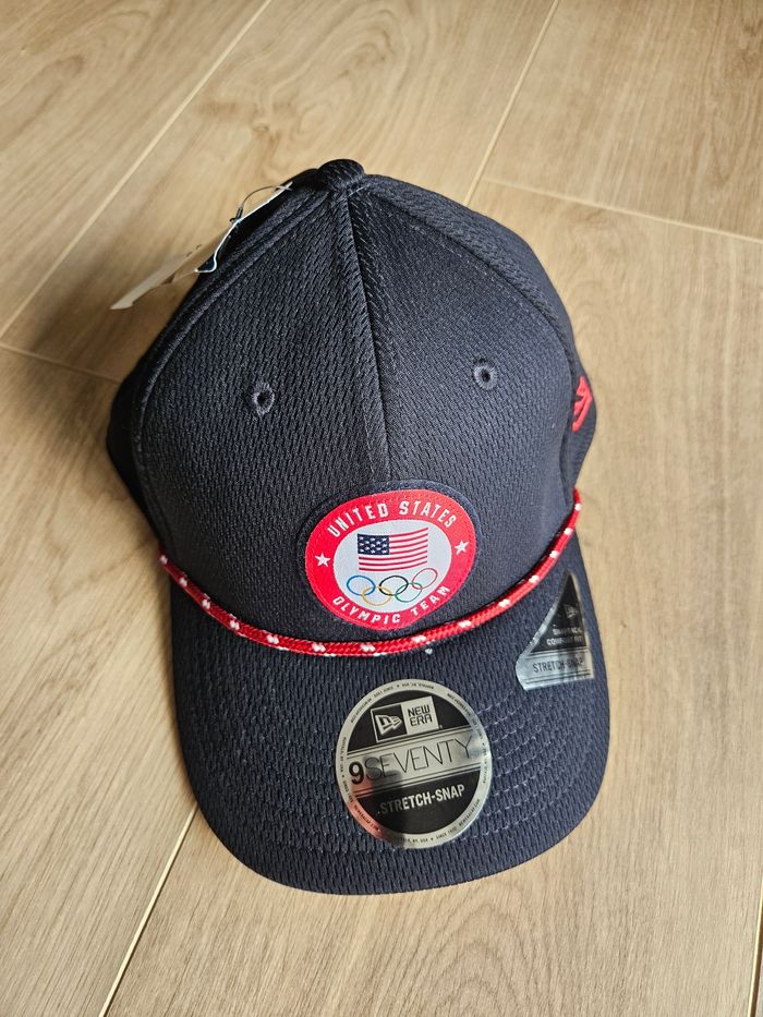 Casquette neuve avec étiquette
New era
