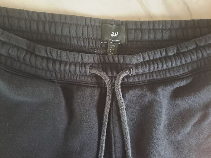 Jogging noir femme taille L H&m très bon état - photo numéro 2