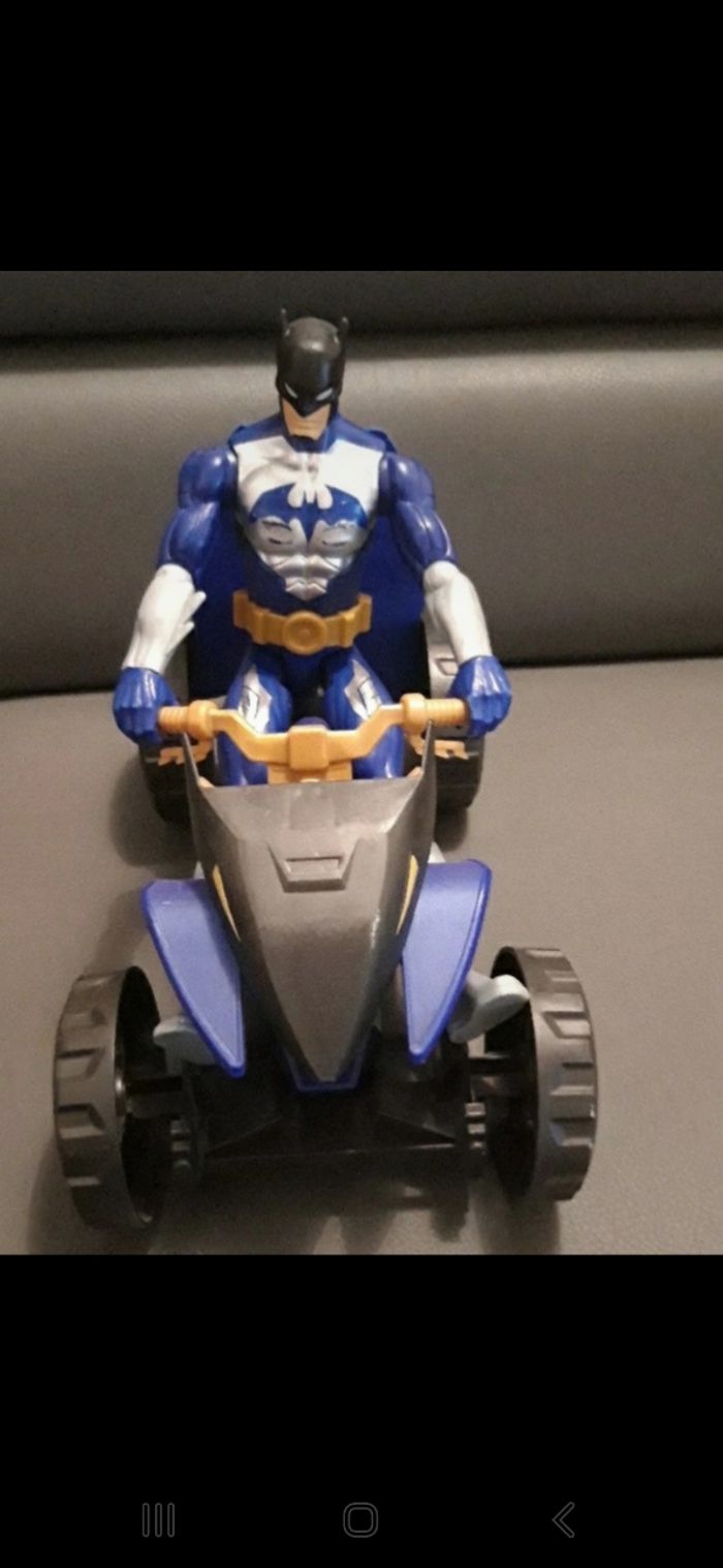 Figurine batman articulée 30cm + quad unlimited
