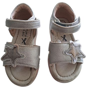 Sandales fille p.22 ABE