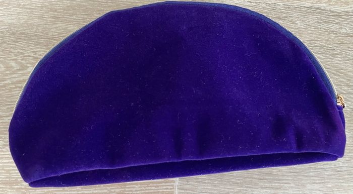 Petite trousse maquillage velours violet neuve