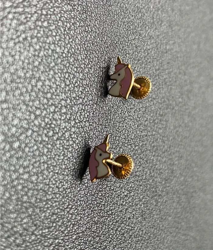 Boucles d’oreilles licorne 9 carats