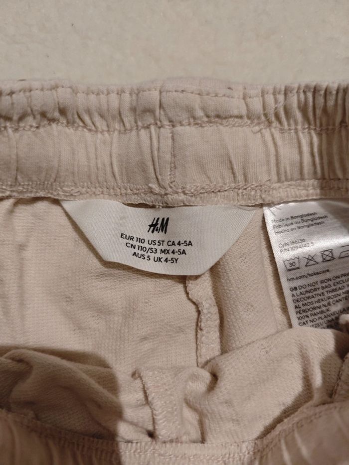 Short h&M taille 110 cm - photo numéro 2