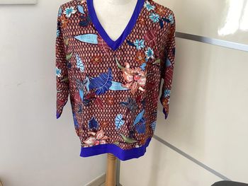 TEE shirt très classe « Sam et Lili «  vérifiez les mesures taille vraiment grand