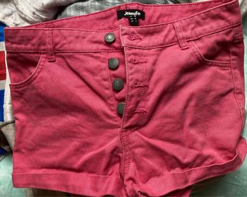 Short rose Jennyfer taille 34