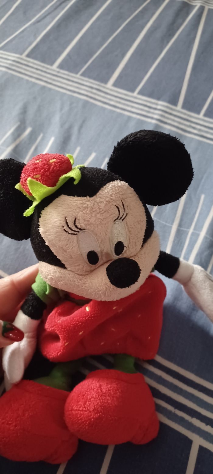 Très jolie petite peluche minnie - photo numéro 2
