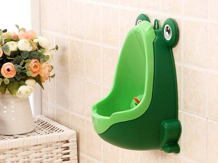 URINOIR MURAL POUR BÉBÉ GARÇON en forme de  GRENOUILLE - photo numéro 2