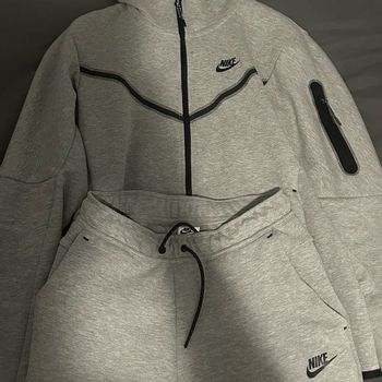 Nike tech gris 