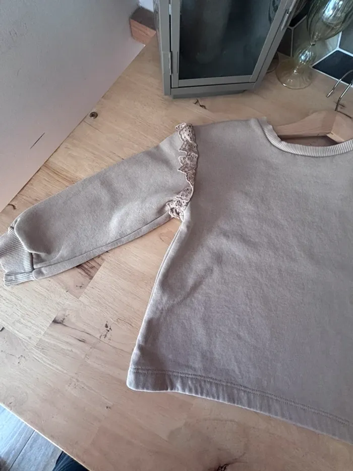 Petit pull beige • Kiabi • 4 ans - photo numéro 3