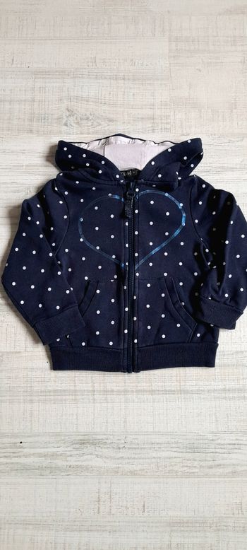 Sweat zippé à capuche