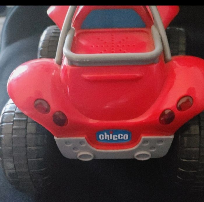 Voiture enfant Chicco - photo numéro 2
