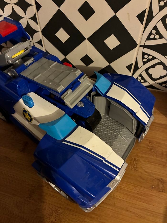 Voiture de Police + Moto Pat Patrouille Avec Transformation, Lance-Projectiles et Figurine Chase - photo numéro 5