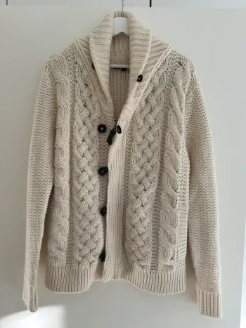 Cardigan torsadé beige taille M – Style cosy et élégant