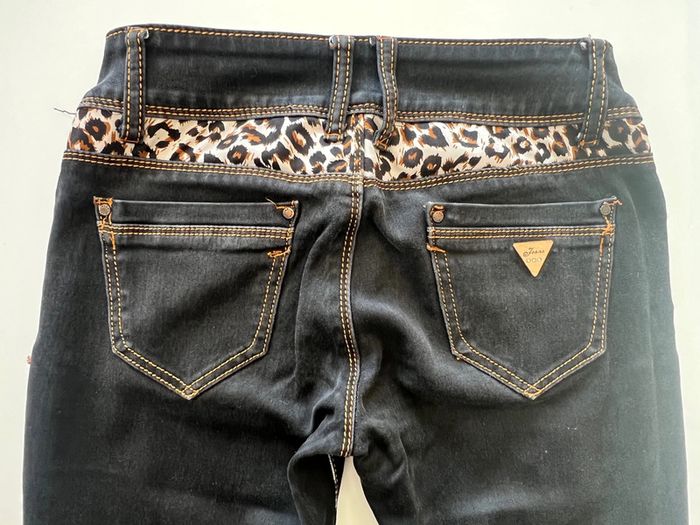 Jean stretch noir taille 36 - photo numéro 7