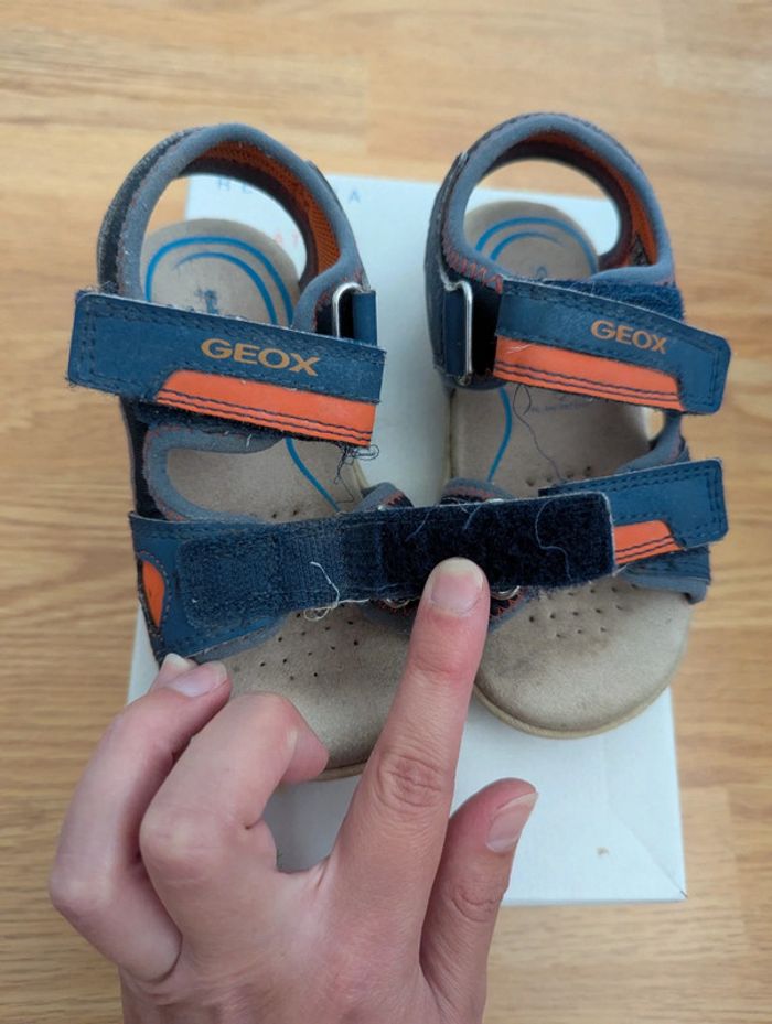 Nus pieds /scandales geox - photo numéro 3