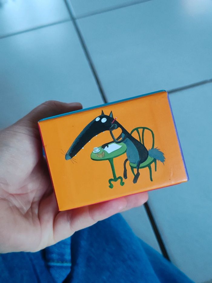 Figurine loup auzou - champion avec médaille - photo numéro 5