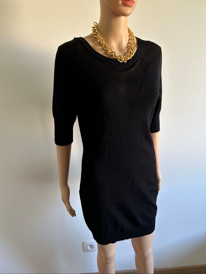 Robe pull noire à manches courtes Morgan taille 38 bon état (présence de bouloches) - photo numéro 2