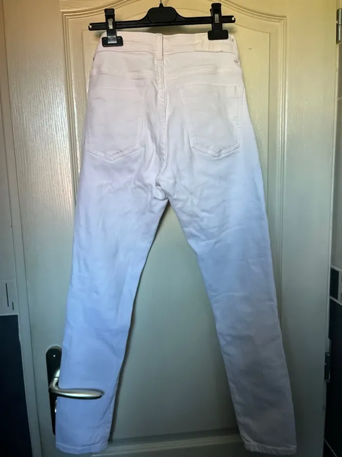 Jean blanc Zara taille 34 - photo numéro 3