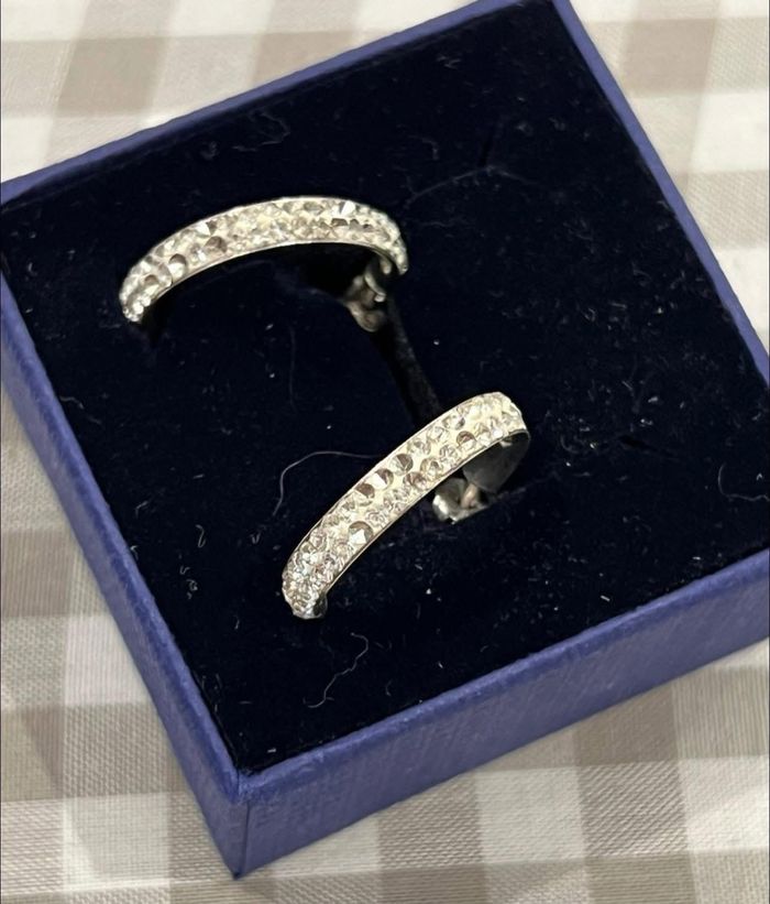 Boucles d’oreilles Swarovski bon état - photo numéro 4