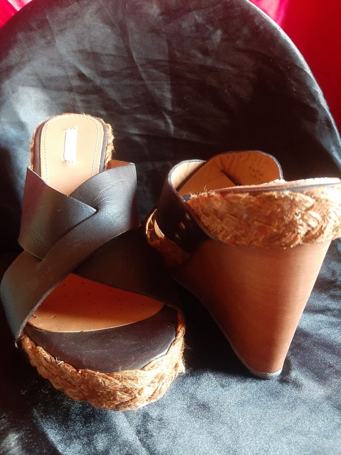 Sandales  compenssees en cuir - photo numéro 6