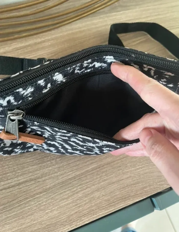 Banane Eastpak - photo numéro 4