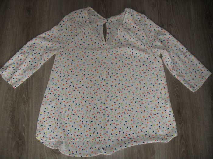 BLOUSE M 3/4 ÉCRUE AVEC MOTIFS MULTICOLORE "CACHE CACHE" - TAILLE 42 - n°06