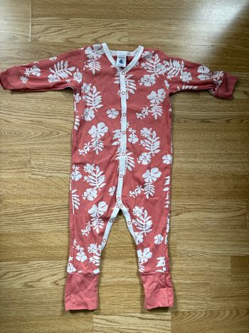 Pyjama à fleurs 🌸