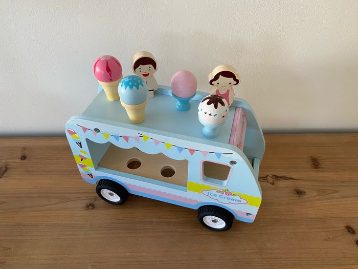 Camion de glaces en bois - photo numéro 3