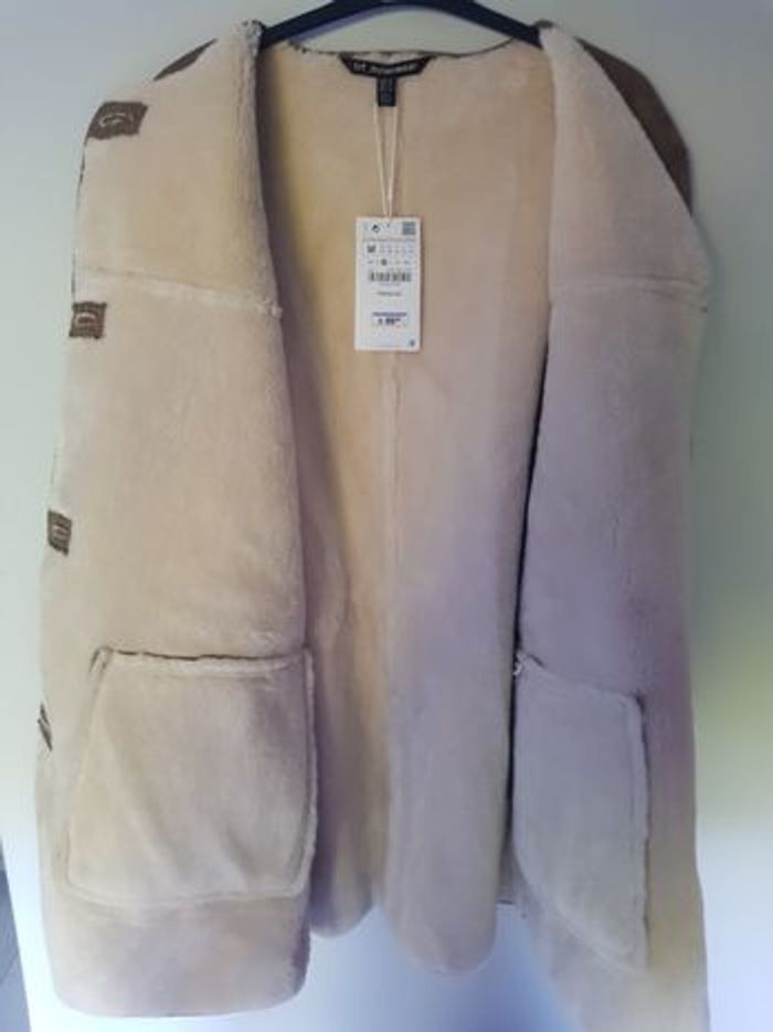 Magnifique manteau en peau retourner taille 38 Zara - photo numéro 4
