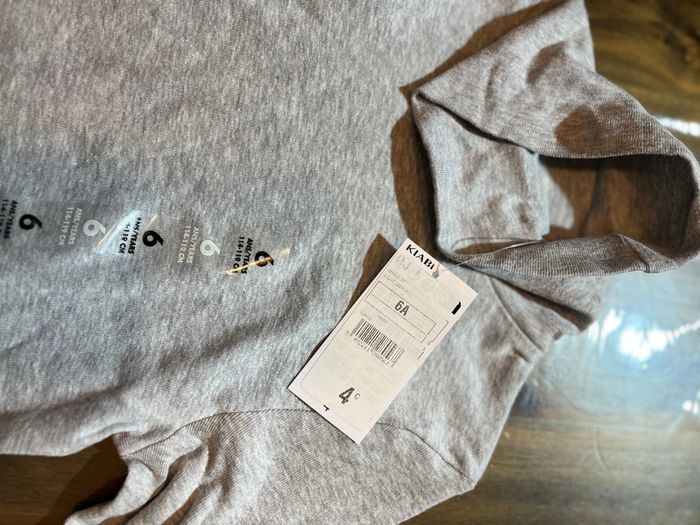 Sous pull Kiabi 6ans - photo numéro 2