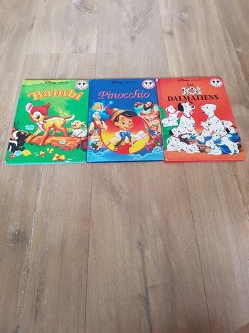 Trio de livres Disney