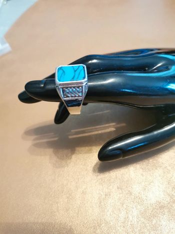 Chevalière homme acier et pierre bleue turquoise T10