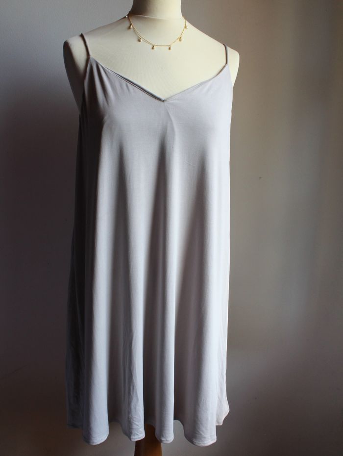 Robe fluide H&M gris perle - photo numéro 4