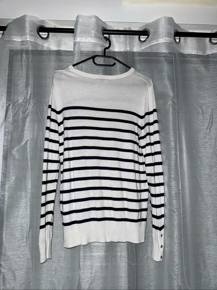 Pull léger marinière Jamais porté Taille M - photo numéro 2
