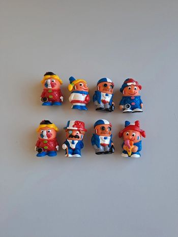 Lot 8 figurines Kinder 2002 Fana d'foot