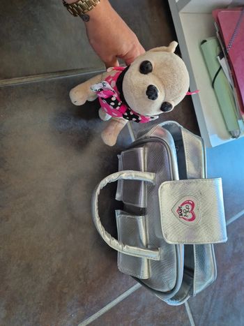 Peluche Chien chichi love avec son sac