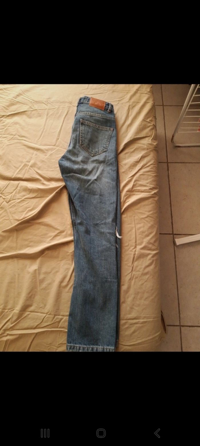 Jeans à trous - photo numéro 2