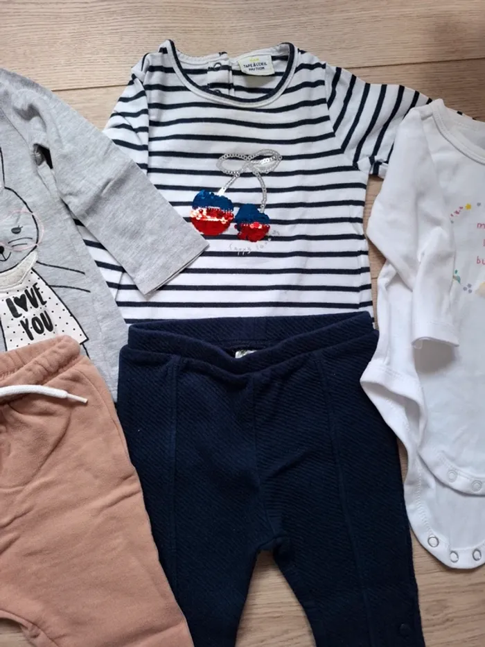 Lot vêtements 6/9 mois - photo numéro 4