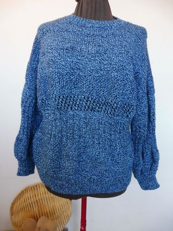 Pull femme bleu chiné fait main. Taille 42