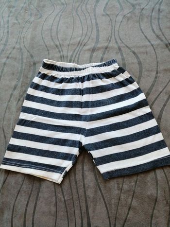 Short 6 mois rayé marine et blanc